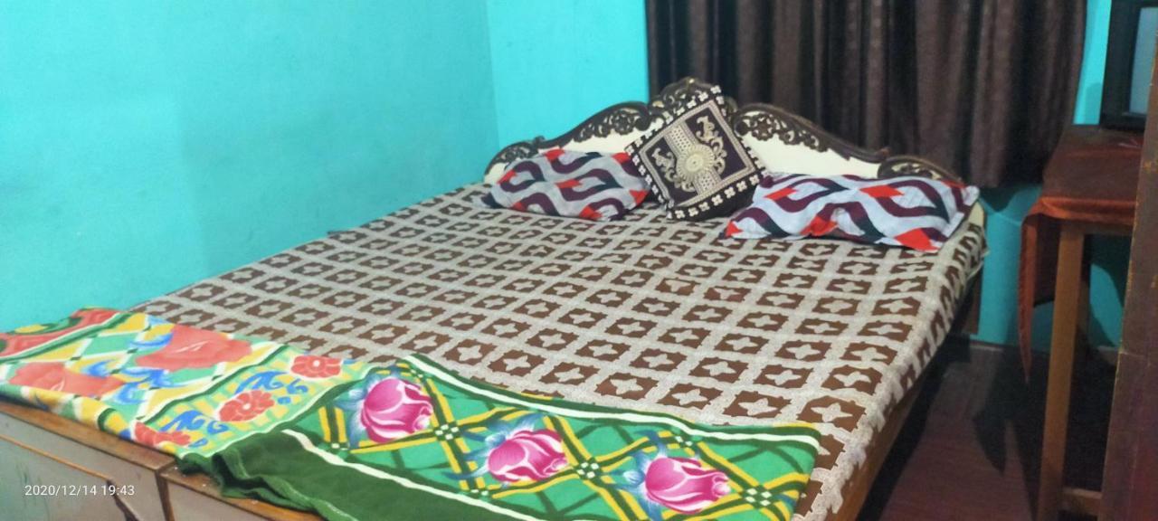 Maa Vaishno Guest House Varanasi Exteriör bild