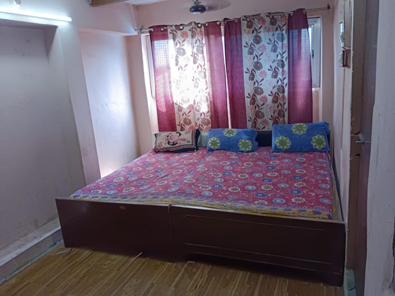 Maa Vaishno Guest House Varanasi Exteriör bild