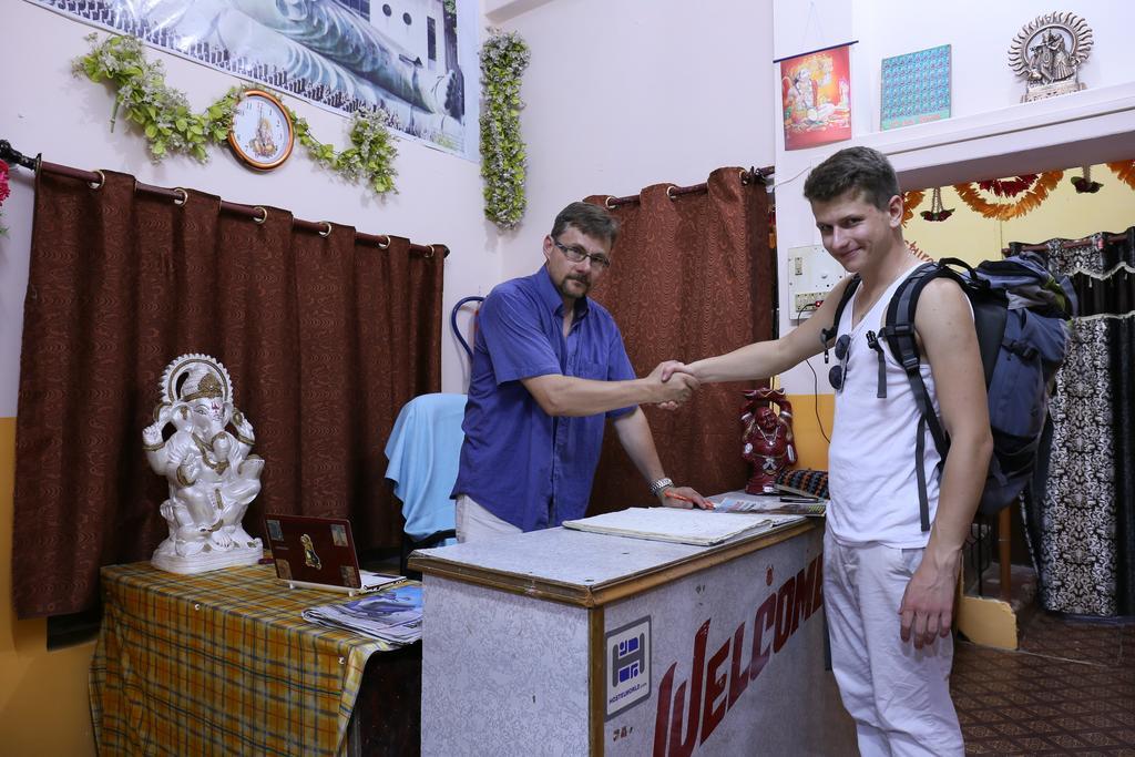 Maa Vaishno Guest House Varanasi Exteriör bild